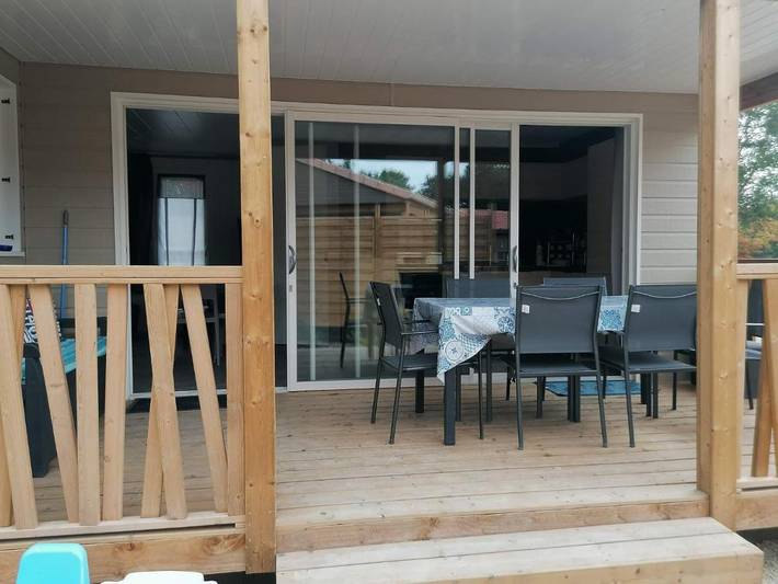 Ferienpark für 6 Personen, mit Terrasse und Pool sowie Garten in Frankreich - 2