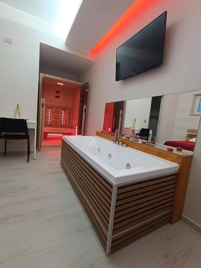 Casa vacanza per 2 persone, con Idromassaggio e Terrazza nonché Giardino e Sauna a Grottaminarda