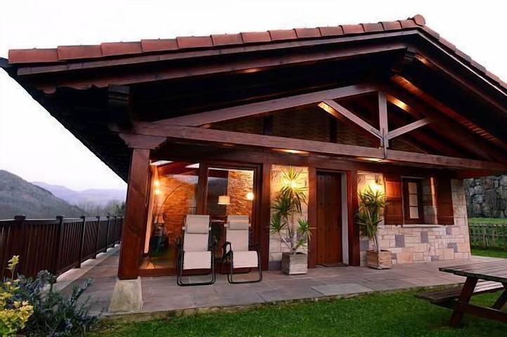 Gîte pour 4 personnes, avec Balcon ainsi que Jacuzzi et Jardin