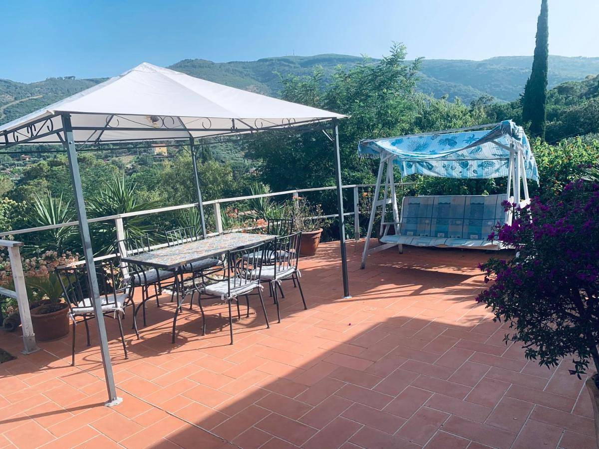 Case dei limoni sul mare in Naregno, Capoliveri