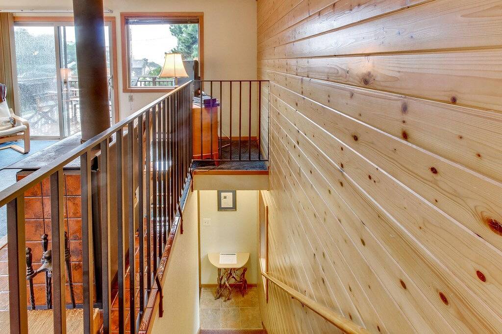 Hundefreundliches Zuhause in der Innenstadt, nur wenige Minuten vom Strand entfernt in Manzanita, Tillamook County