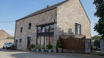 Gîte pour 9 personnes, avec terrasse et jardin dans Gimnée