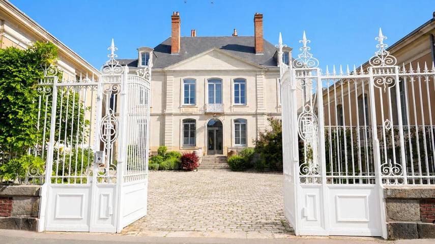 Chambre d’hôte pour 5 personnes, avec jardin ainsi que piscine et terrasse, animaux acceptés à La Flèche - 3
