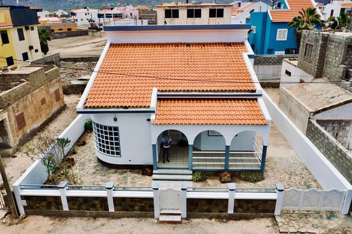 Gîte pour 4 personnes, avec jardin et vue dans Salamansa