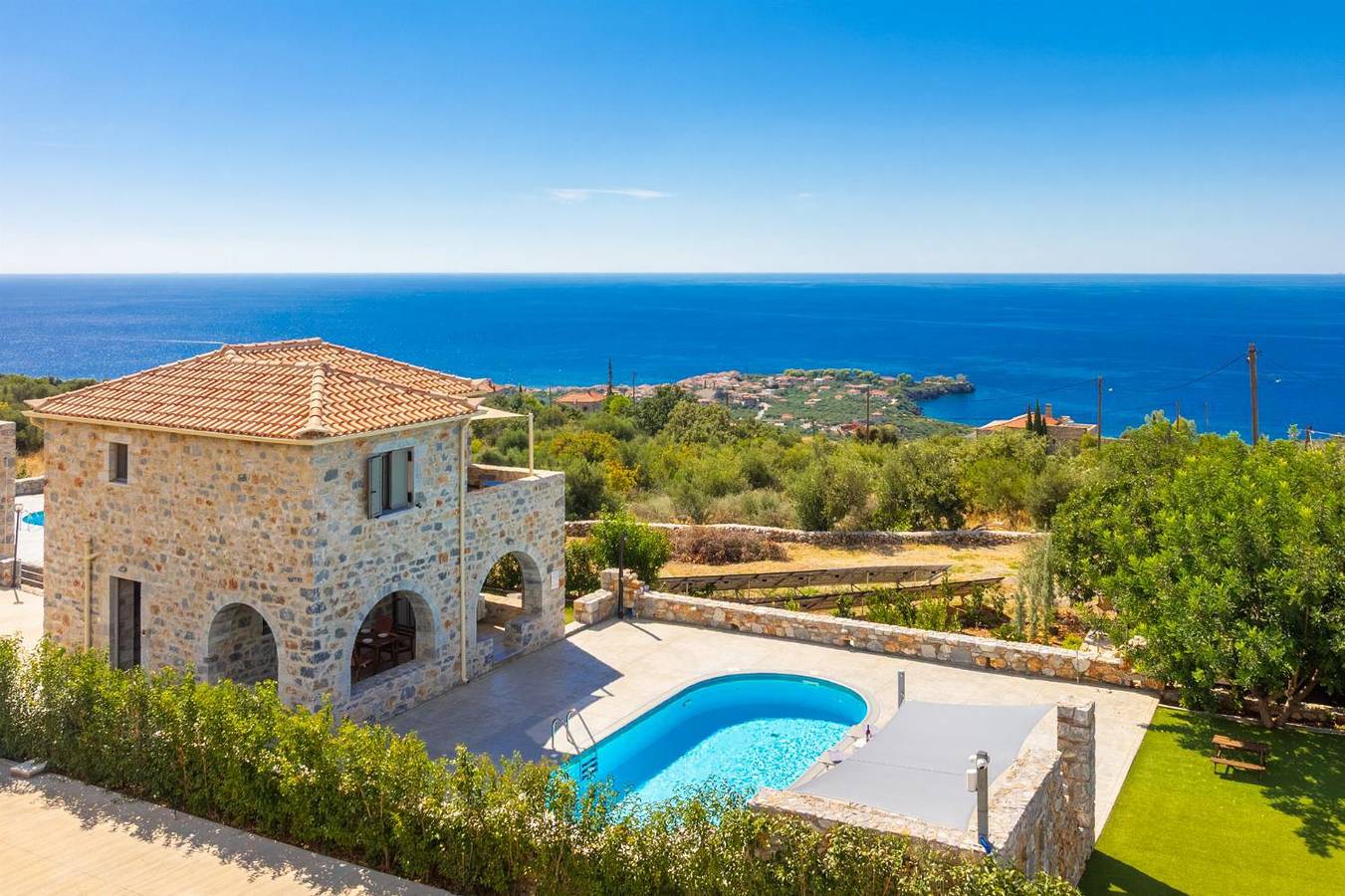 Villa Dioni Tria in Messenia region