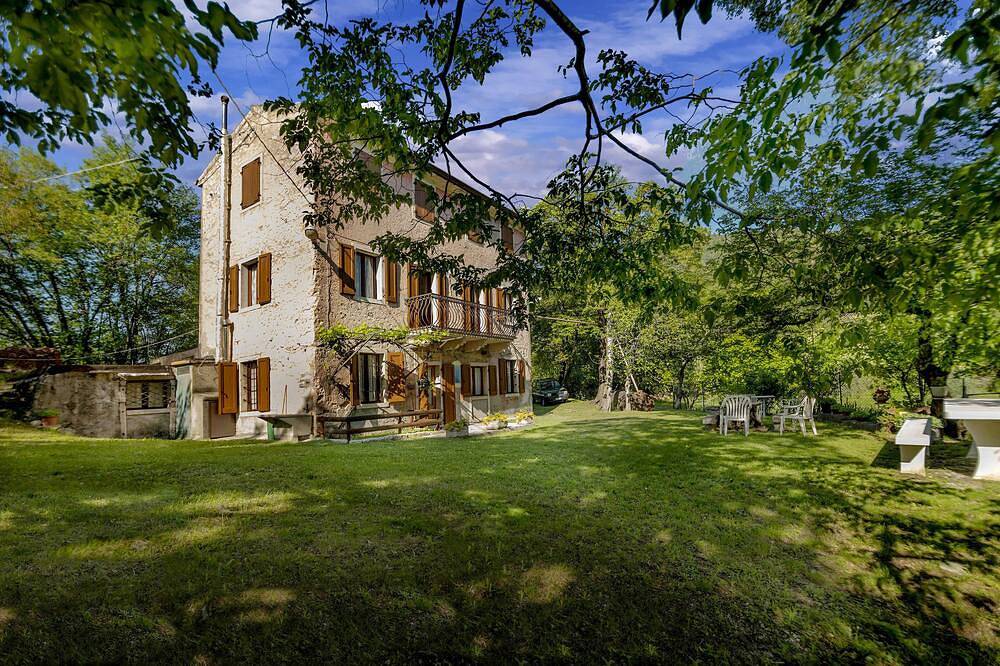 Ganze Wohnung, Dimora Forte San Marco - rustico con giardino in Caprino Veronese, Gardasee-Berge