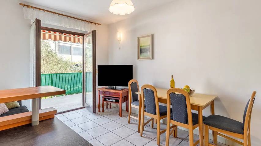 Ferienwohnung für 5 Personen, mit Terrasse in Mali Lošinj - 4