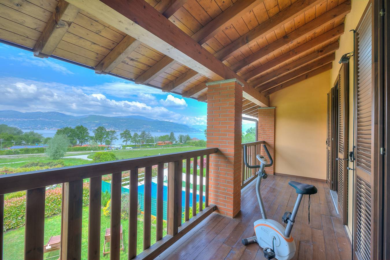 Miralago Lake View Outside Whirlpool in Ispra, Comune di Ispra