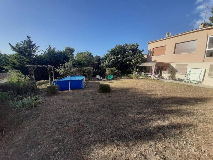 Appartement de vacances pour 13 personnes, avec vue et jardin ainsi que bassin pour enfant et piscine, animaux acceptés