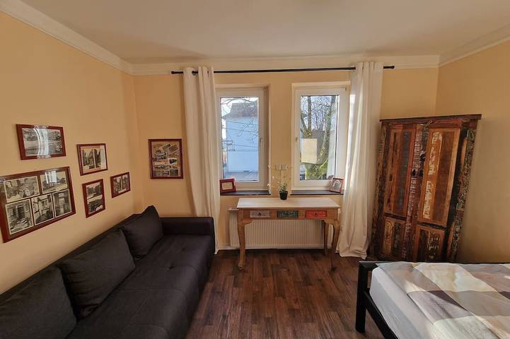 Ganze Wohnung, 3 Zimmer bis 10 Personen. Stadtnah im Grünen mit Blick auf die Müngstener Brücke in Solingen, Bergisches Land