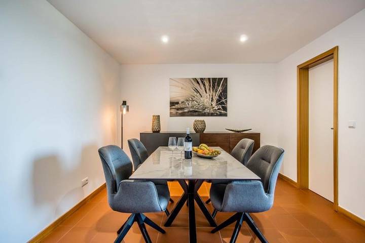 Maison d’hôte pour 4 personnes, avec terrasse ainsi que jardin et piscine à Quarteira - 3