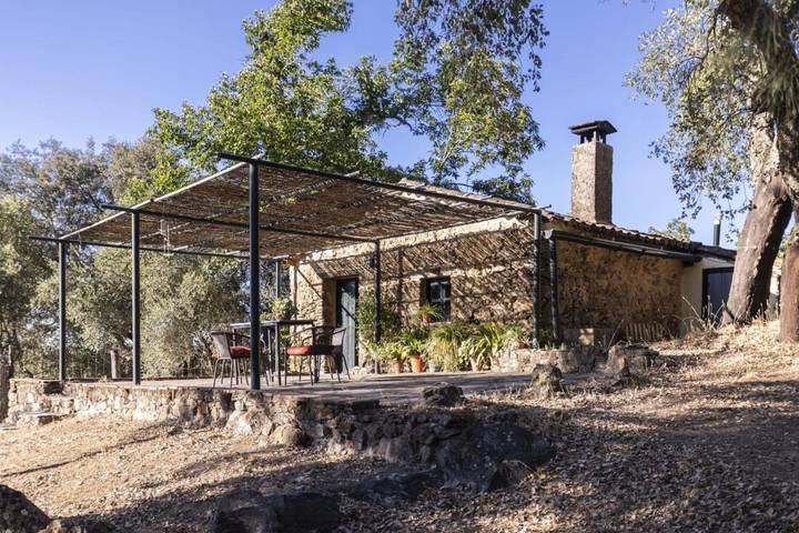 Casa rural para 2 personas, con Terraza además de Jardín y Piscina en Jabugo