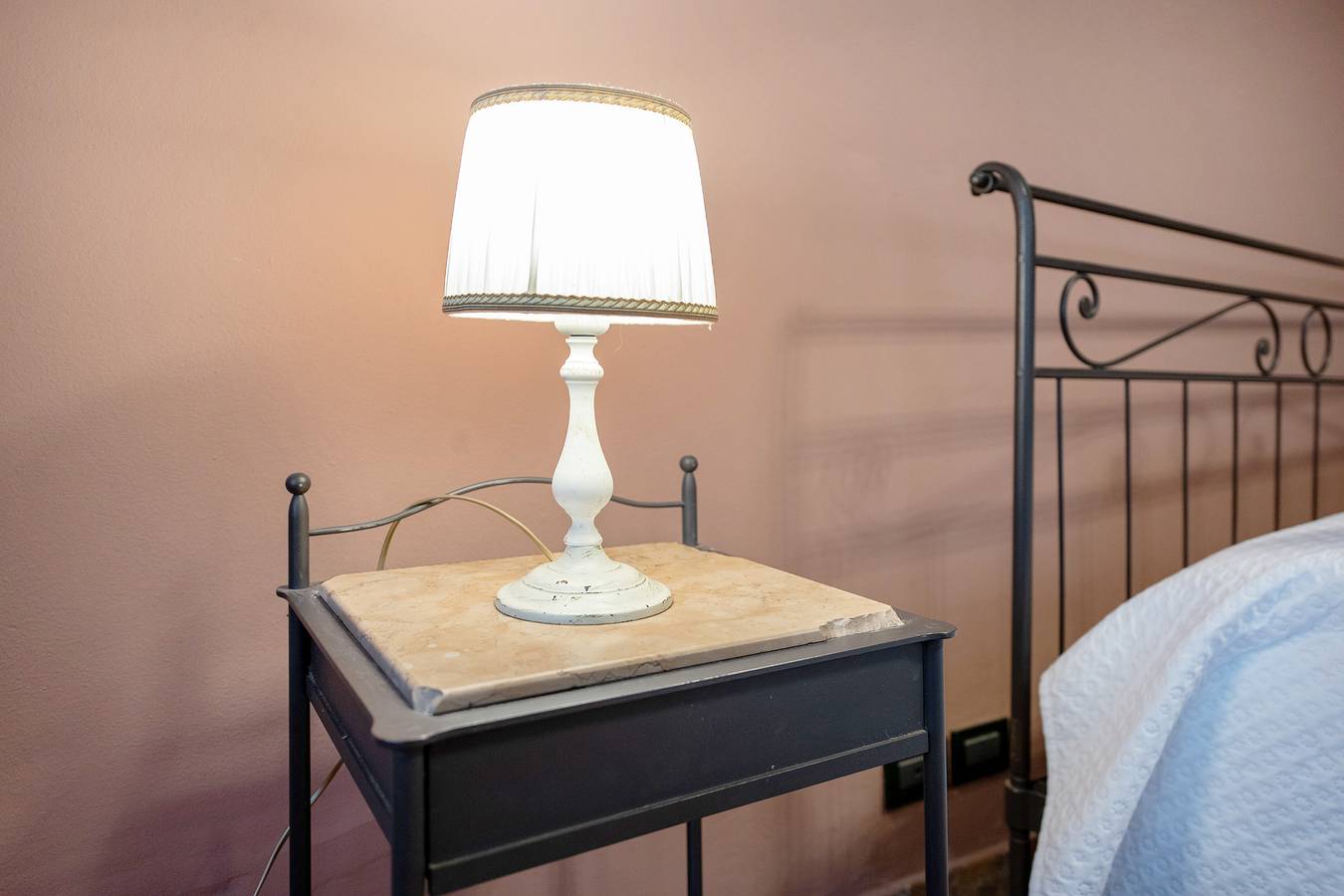 Entire apartment, Apartment 'Loft' with Wi-Fi in Pilzone, Comune di Iseo