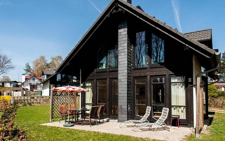 Ferienhaus für 4 Personen, mit Terrasse und Garten sowie Sauna
