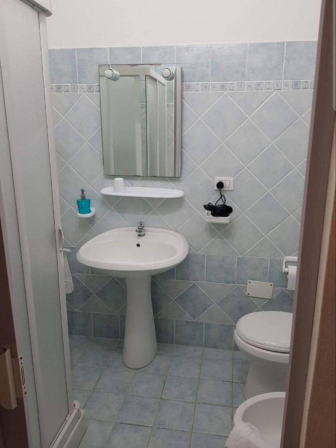 Chambre d’hôte pour 3 personnes, avec jardin, animaux acceptés dans La Maddalena - 3
