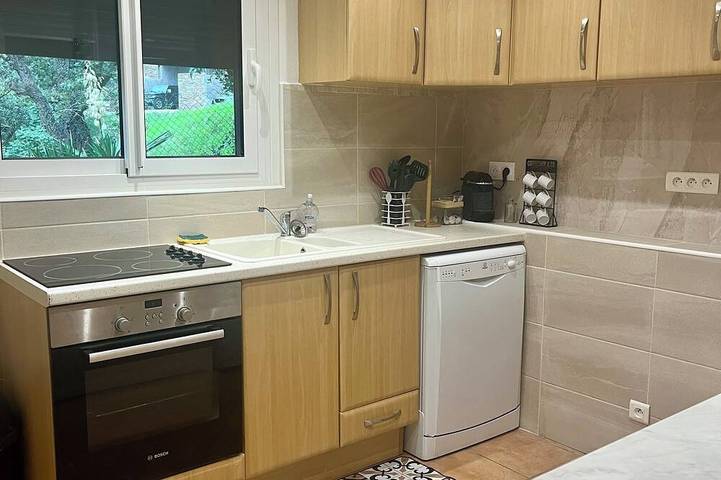 Location de vacances pour 4 personnes, avec balcon à Santa-Maria-di-Lota