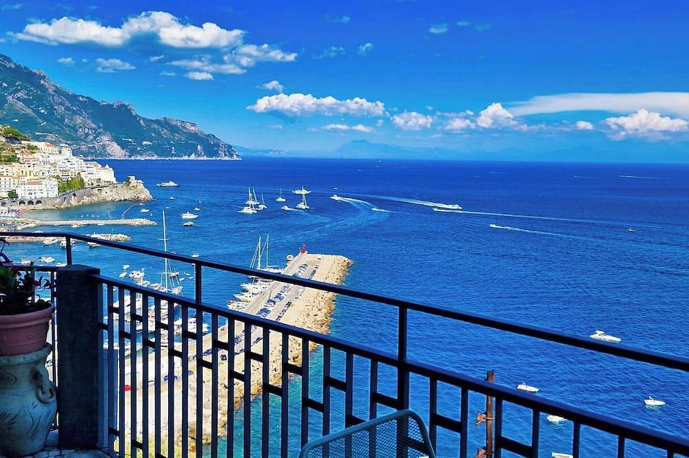 Villa for 9 Guests in Amalfi, Amalfi Coast