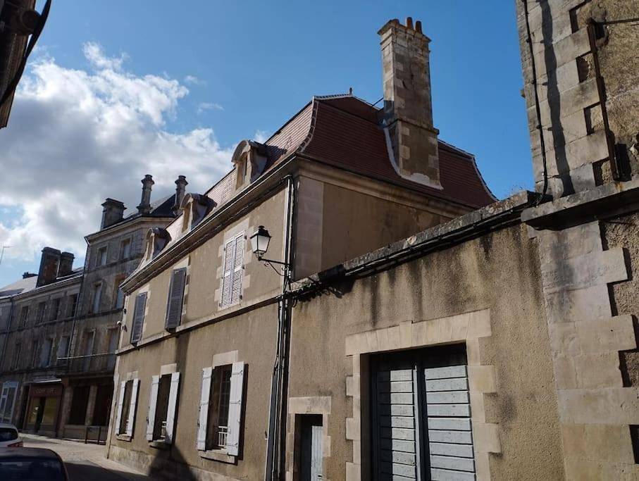 Seven-Bedroom House in Saint-Savin, Vienne (France)