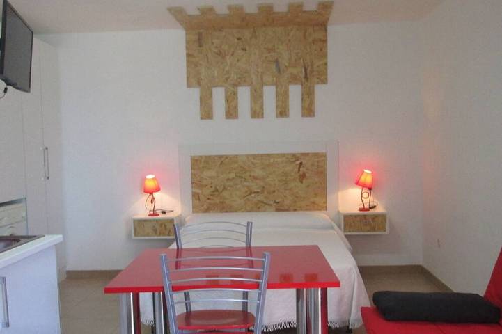 Apartamento entero, Bueu: Apartament-estudio en una casa a 300 metros de la playa in Praia de Beluso (Bueu), Bueu