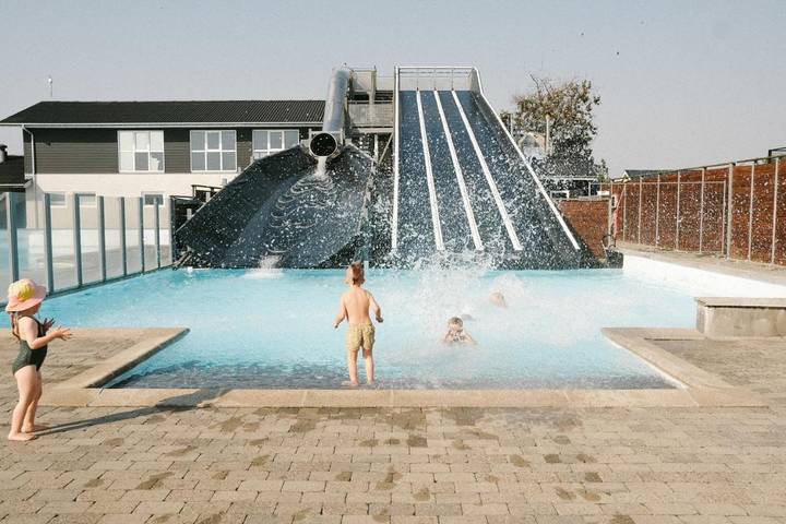 Camping für 2 Personen, mit Pool und Kinderpool sowie Terrasse in Dänemark