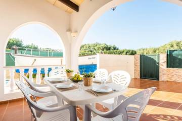 Villa in Port d'Addaia, Es Mercadal für 6 