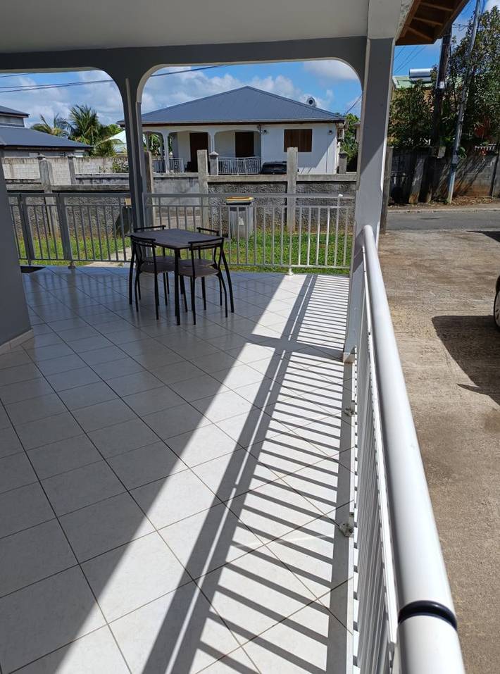 Gîte pour 8 personnes, avec jardin à Sainte-Rose - 3