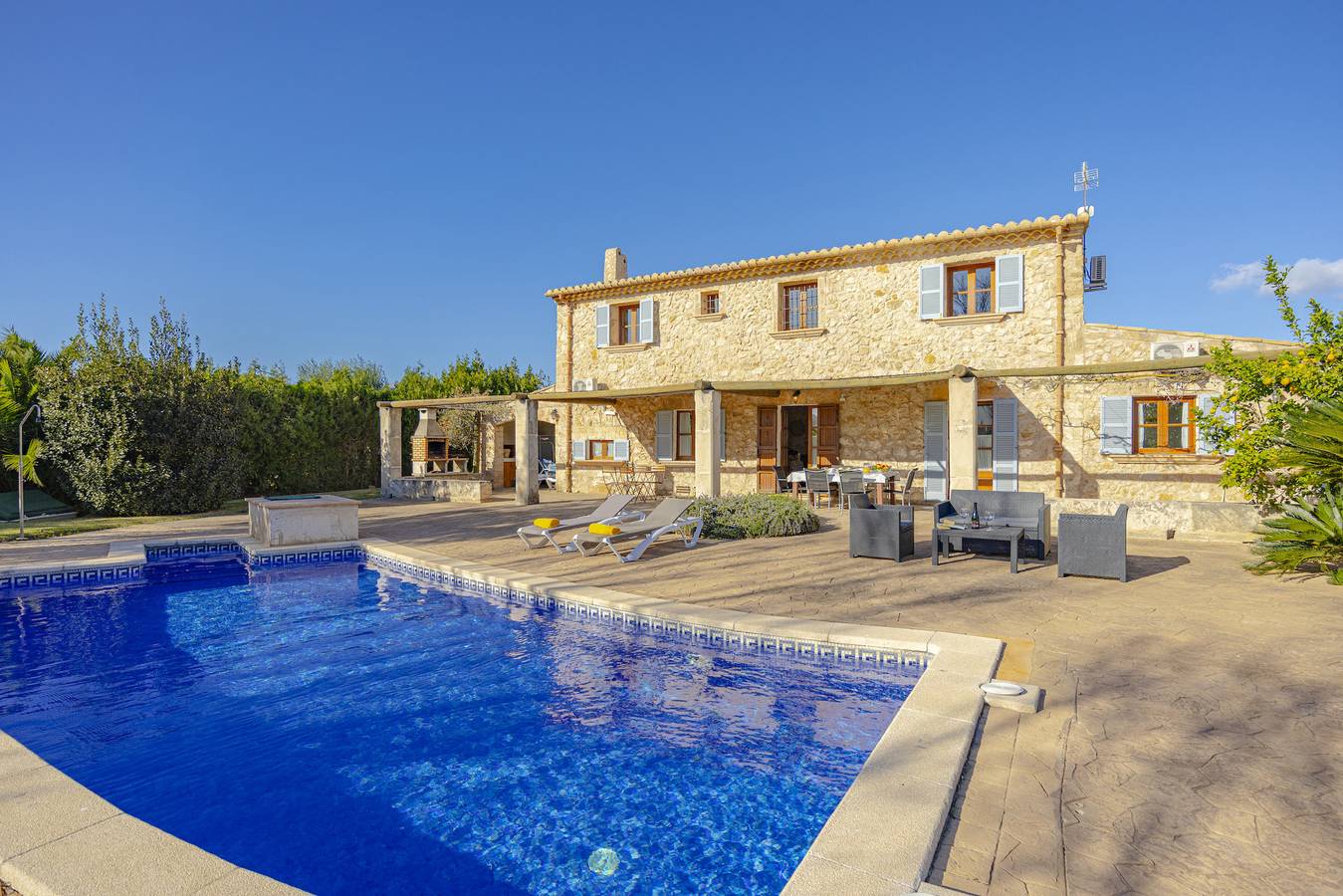 Finca Can Castell 1 para 6 con piscina, Bbq, Wifi gratis in Alcúdia, Nord Majorca