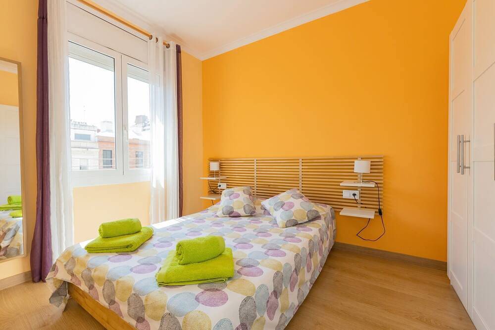 Apartamento entero, Casa Flors en el caracteristico barrio de Gracia - wifi gratuito in Centro Barcelona, Barcelona