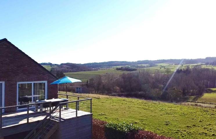 Maison de campagne pour 6 personnes, avec Terrasse ainsi que Jardin et Vue à Wellin
