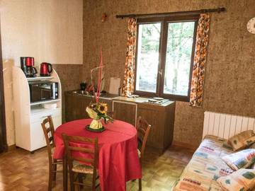 Gîte pour 5 personnes, avec vue sur le lac ainsi que vue et jardin, animaux acceptés à Mazamet