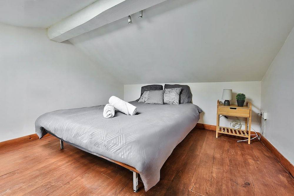 Ganze Wohnung, Le Cosy 6-person apartment Saint Etienne in Saint-Étienne, Regionaler Naturpark Pilat