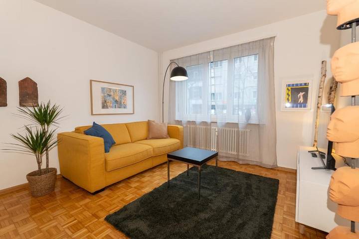 Ferienwohnung für 6 Personen, mit Balkon in Basel