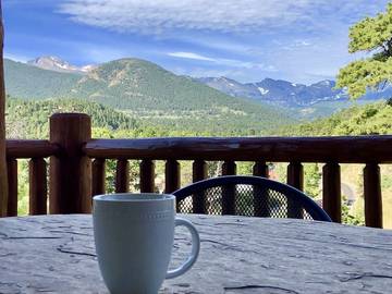 Log Cabin for 8 Guests in Estes Park, Larimer County, Picture 1