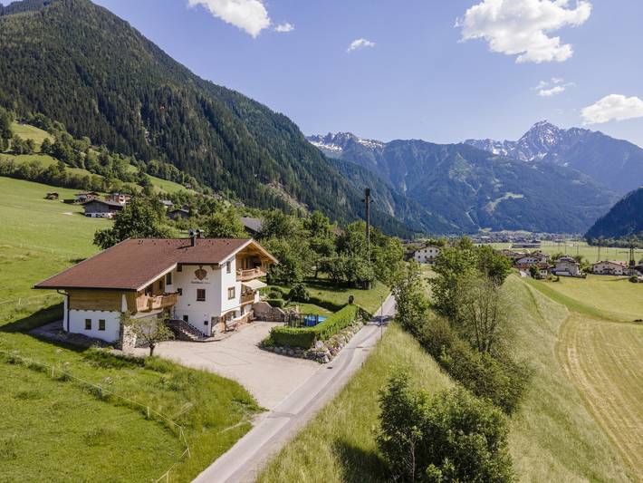 Ganze Wohnung, Wohnung in Ramsau nahe Skilift Mayrhofen in Ramsau im Zillertal, Zillertaler Alpen
