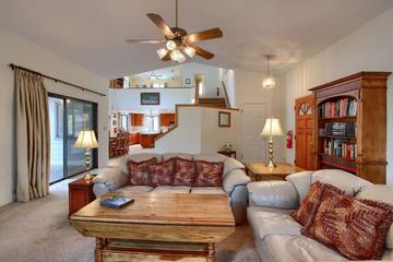 Log Cabin for 8 Guests in Wawona, Mariposa County, Picture 2