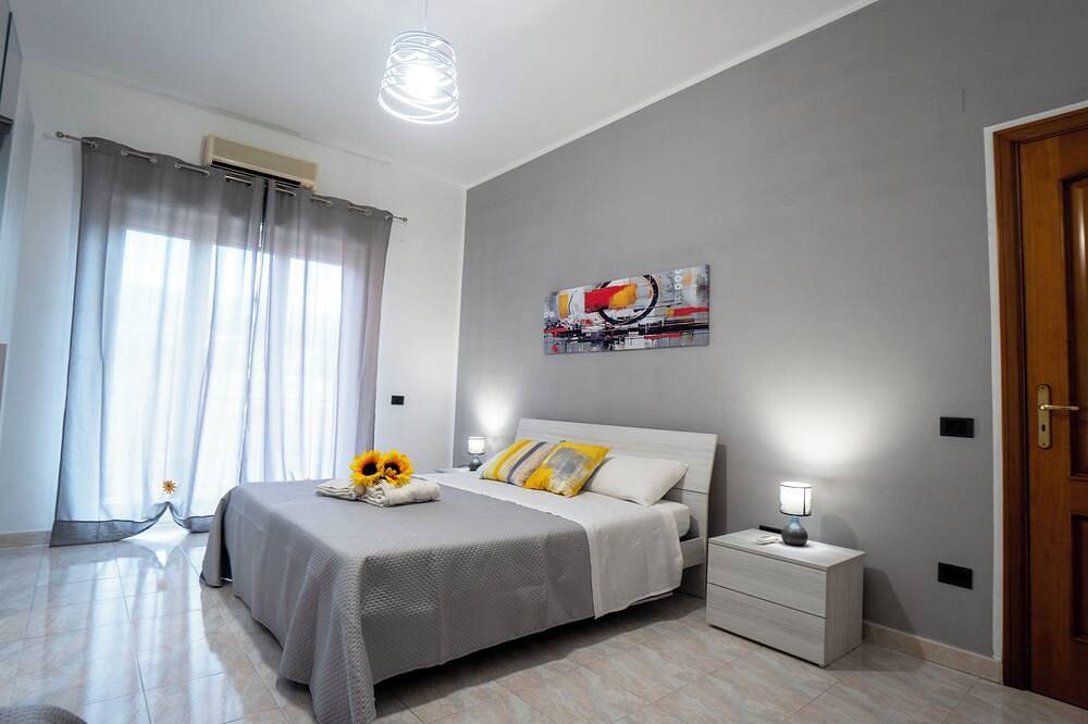 Appartamento intero, Soggiorno Smart vicino al policlinico: relax, aria condizionata e wi-fi incluso in Minissale, Messina