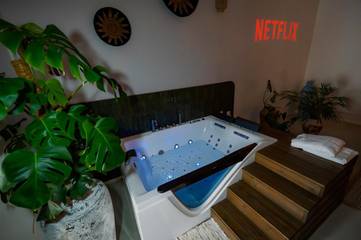 Gîte pour 2 personnes, avec jacuzzi et terrasse à Saint-Jean-de-Cornies