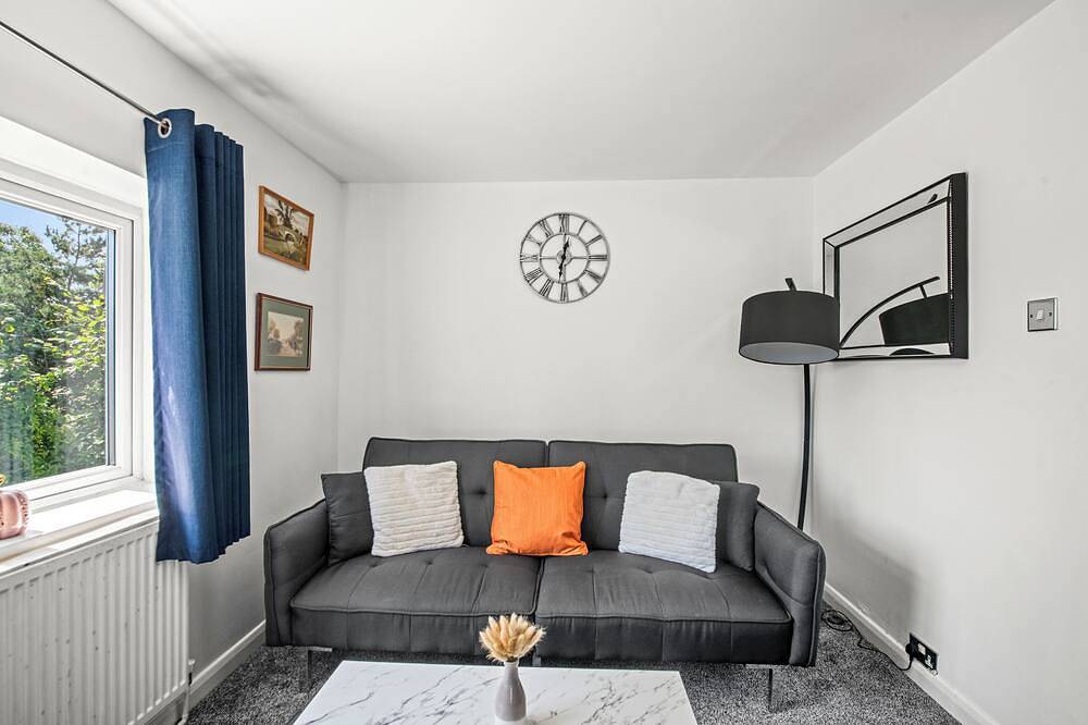 Luxury Watford 2 Bed House Free Parking in Watford, Hertfordshire