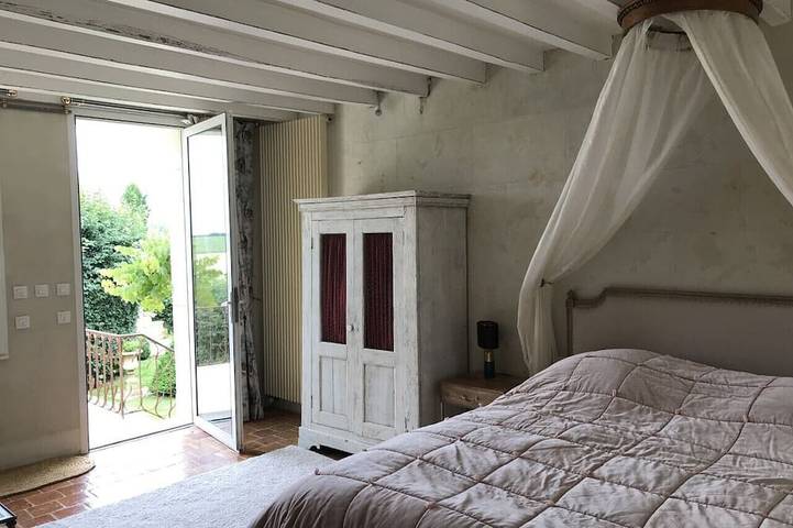 Location de vacances pour 8 personnes, avec Terrasse et Jardin à Prunay-Cassereau - 4