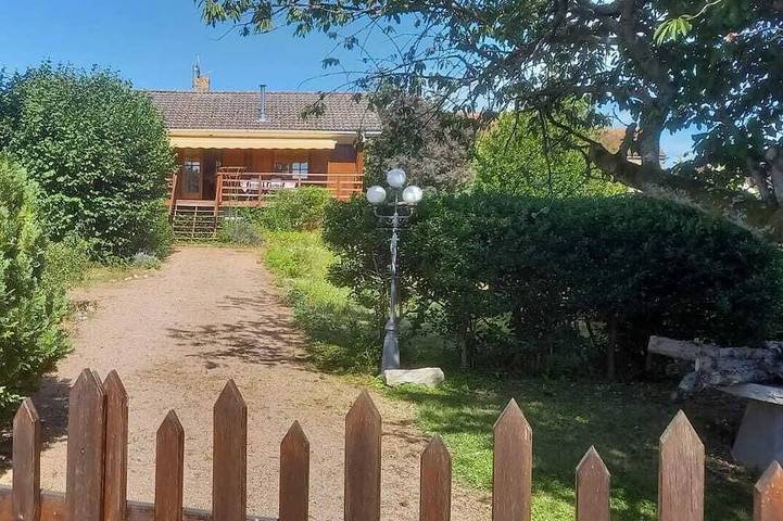 Gîte pour 4 personnes, avec Terrasse et Jardin dans Précy-sous-Thil