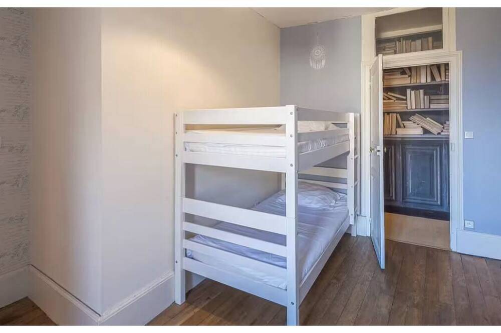 Entire apartment, Les suites du jardin 3 in Chaumont, Haute-Marne