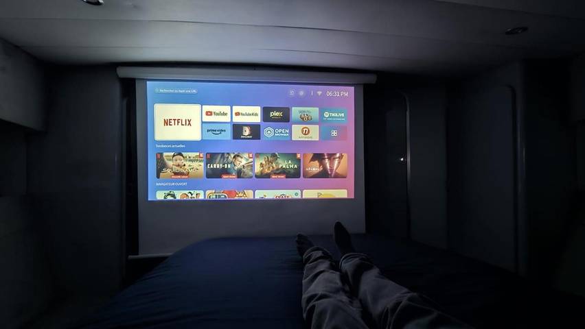 Bateau pour 4 personnes, avec vue sur le lac ainsi que terrasse et vue dans Auvergne-Rhône-Alpes - 4