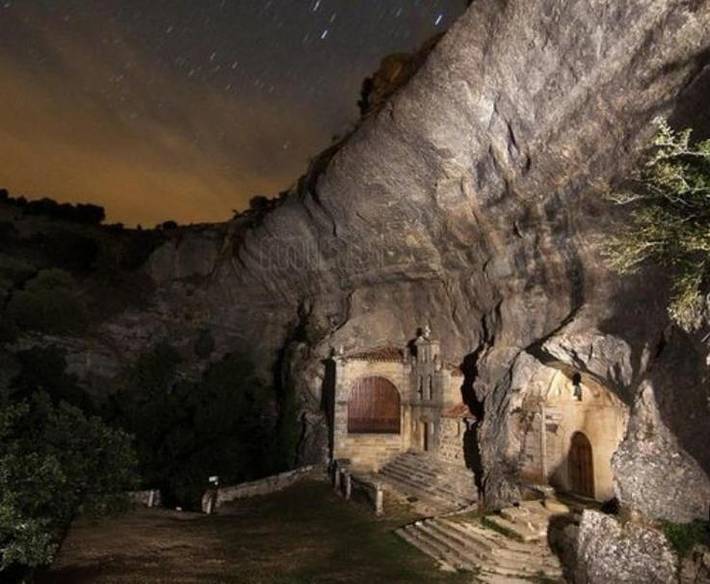 Chalet para 10 personas, con piscina además de jardín y jacuzzi en Las Merindades - 3