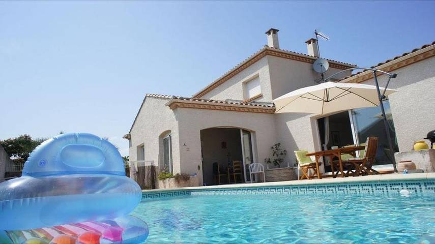 Villa für 8 Personen, mit Garten und Pool in Vias