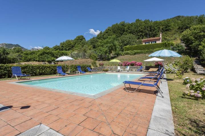 Casa vacanza per 10 persone, con giardino e piscina in San Marcello Pistoiese