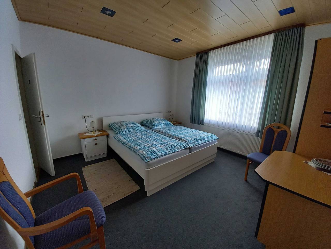 Pension Bitter - Doppelzimmer in Reinhardshausen, Bad Wildungen