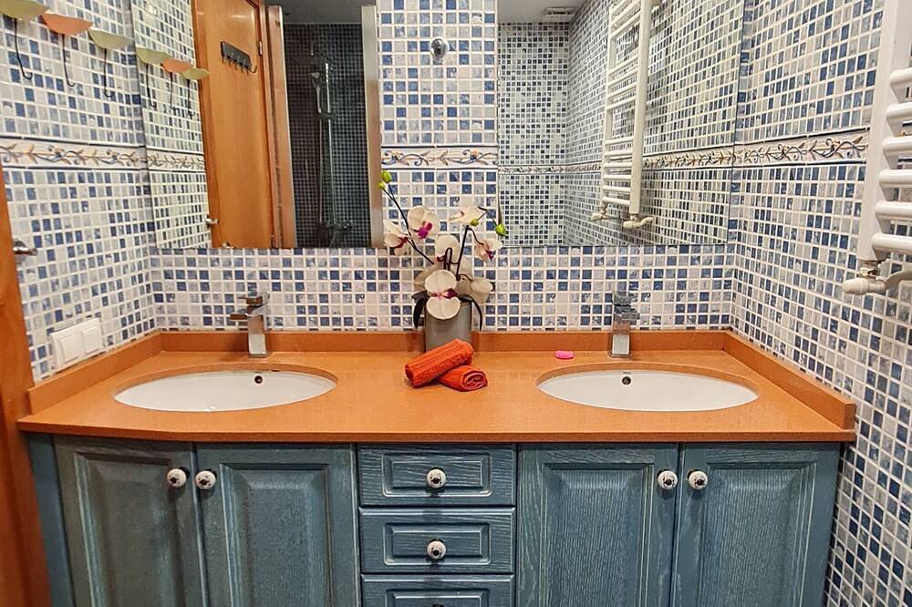 Apartamento entero, Apartamento de playa en Gava Mar con piscina in Gavá, Bajo Llobregat