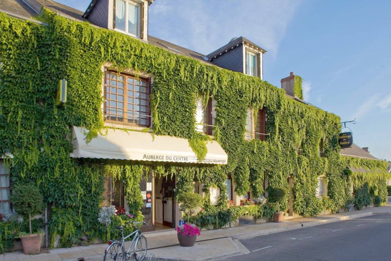 Logis Hôtel Auberge Du Centre Châteaux de la Loire in Chitenay, Région de Blois