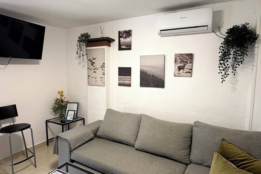 Entire apartment, Apartment 1 beach Almayate in Almayate, Vélez-Málaga