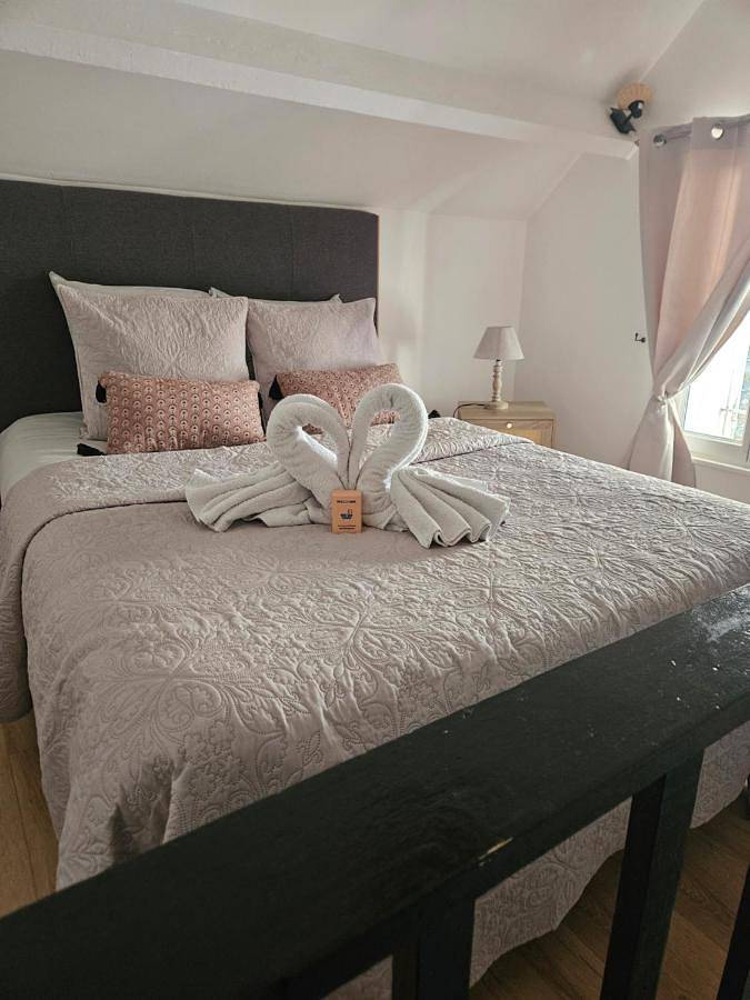 Location de vacances pour 2 personnes, avec terrasse et jacuzzi à Bennecourt - 2